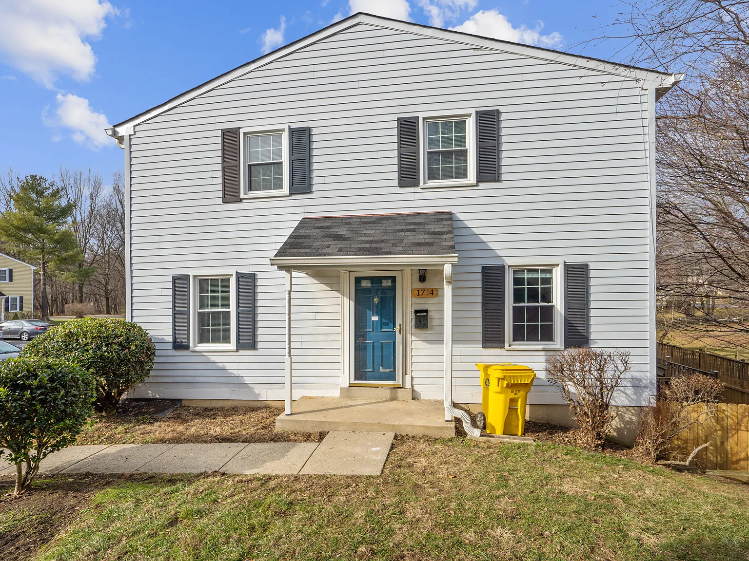 Move-In Ready! Pristine 3-Story End-Unit Townhome in Crofton — Photo 2
