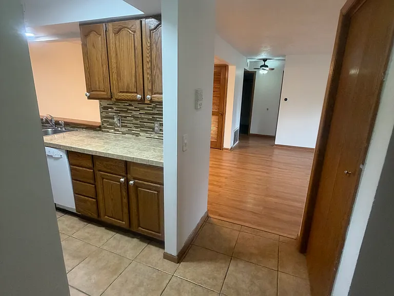 134 N 36th St #6 — Photo 3
