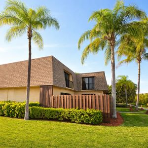 4204 Waterview Cir, Palm Springs, FL, 33461