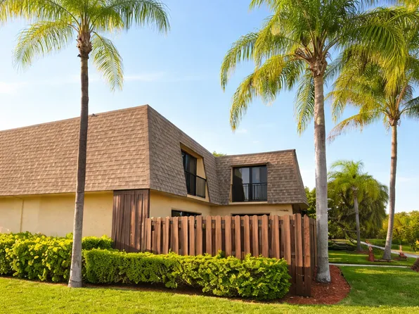 4204 Waterview Cir, Palm Springs, FL 33461