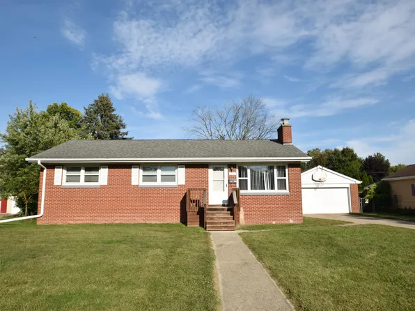 1215 Lincoln St, Hobart, IN 46342