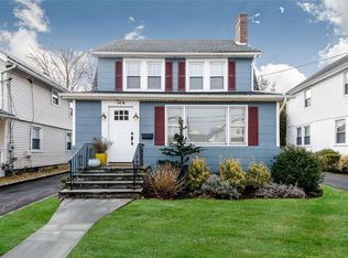 144 Bayview Ave, Port Washington, NY 11050