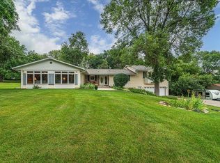 16240 Hillcrest Ln, Eden Prairie, MN 55346