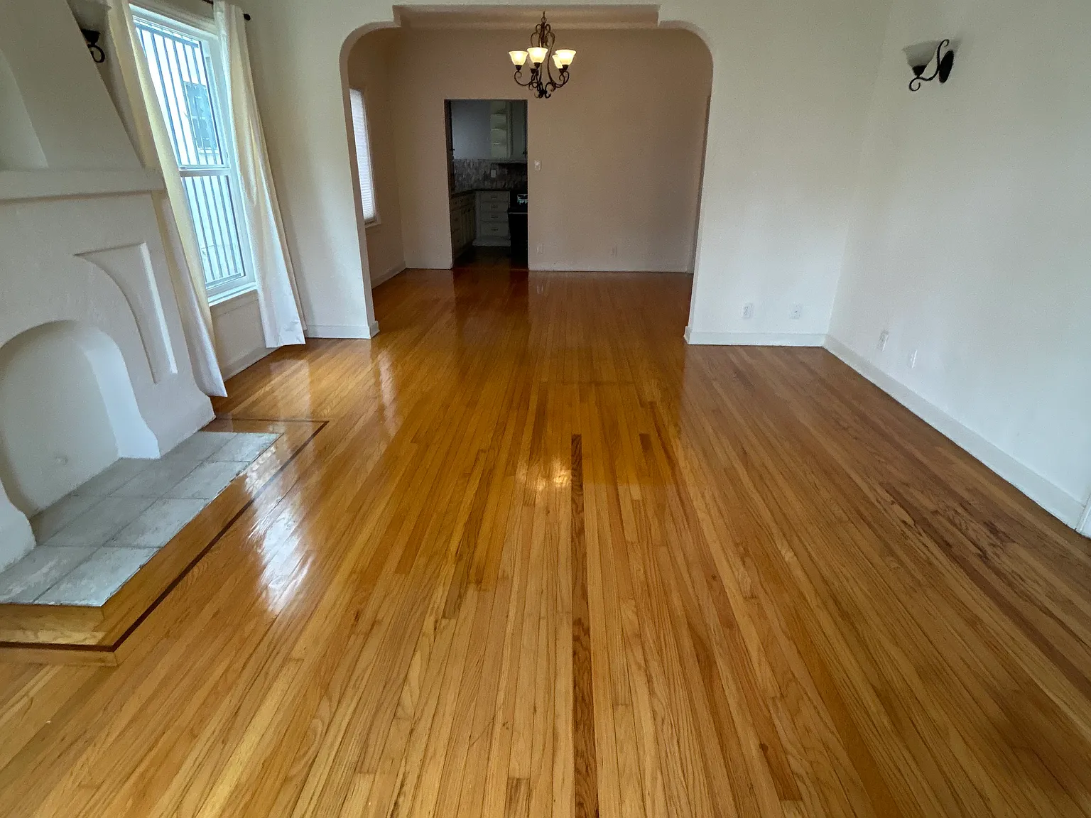 2 bed, 1.5 bath, 1000 sqft, $3,850 — Photo 2