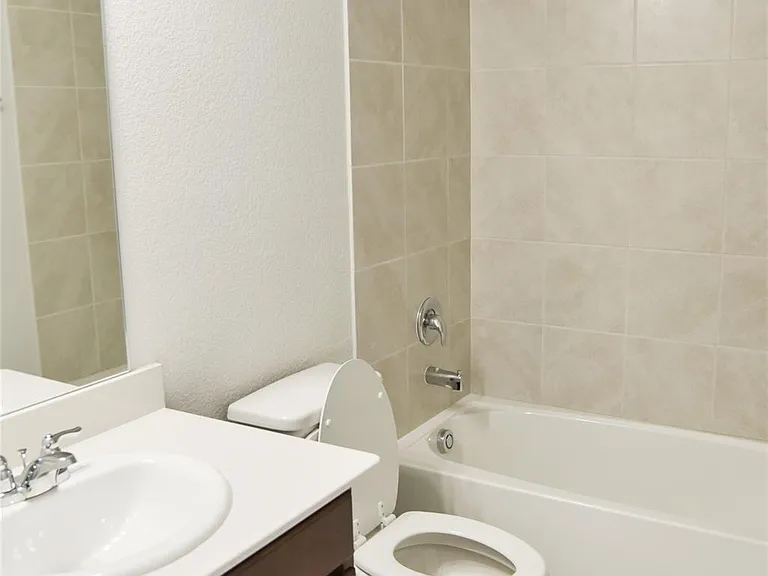 2068 Barx Dr — Photo 12