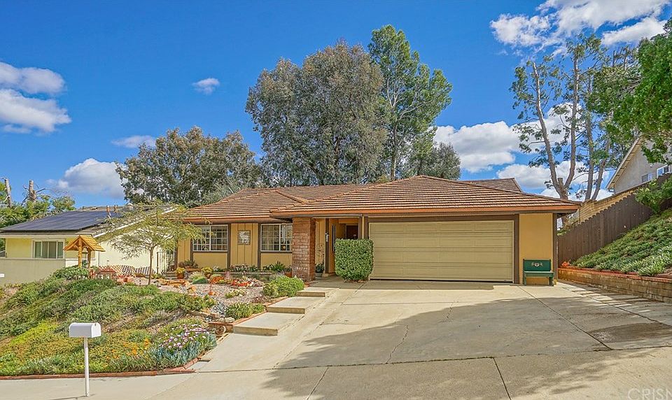 1st image of 22958 Vista Delgado Dr