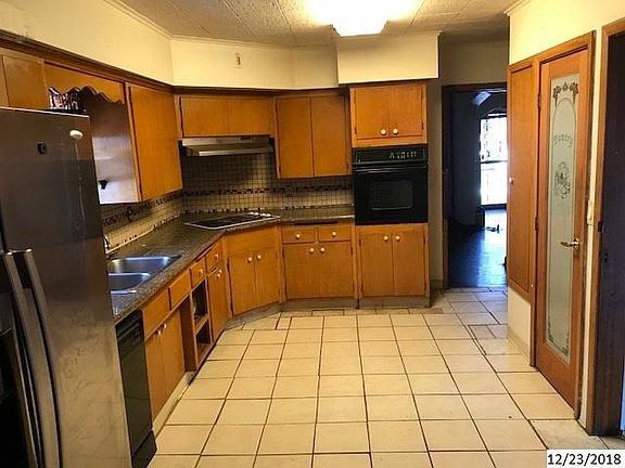 5th image of 3415 Aldrich Ave N