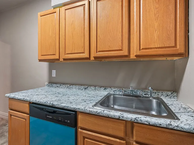 512 S Millvale Avenue (Full Service Plan) — Photo 21
