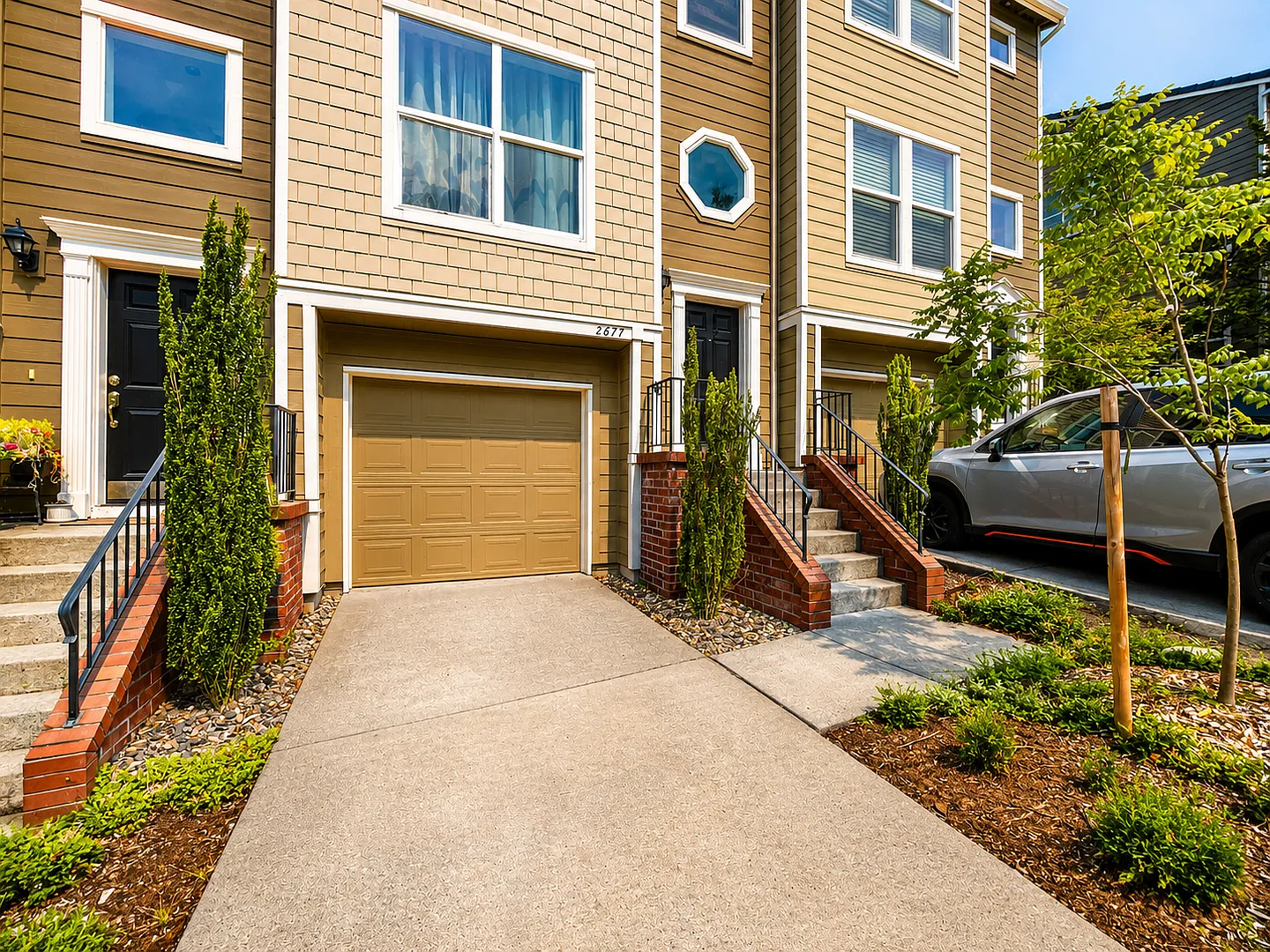 Spacious 3-Bedroom Forest Heights Townhome with Dual Primary Suites, Ground-Level Bedroom, Privat... — Photo 4