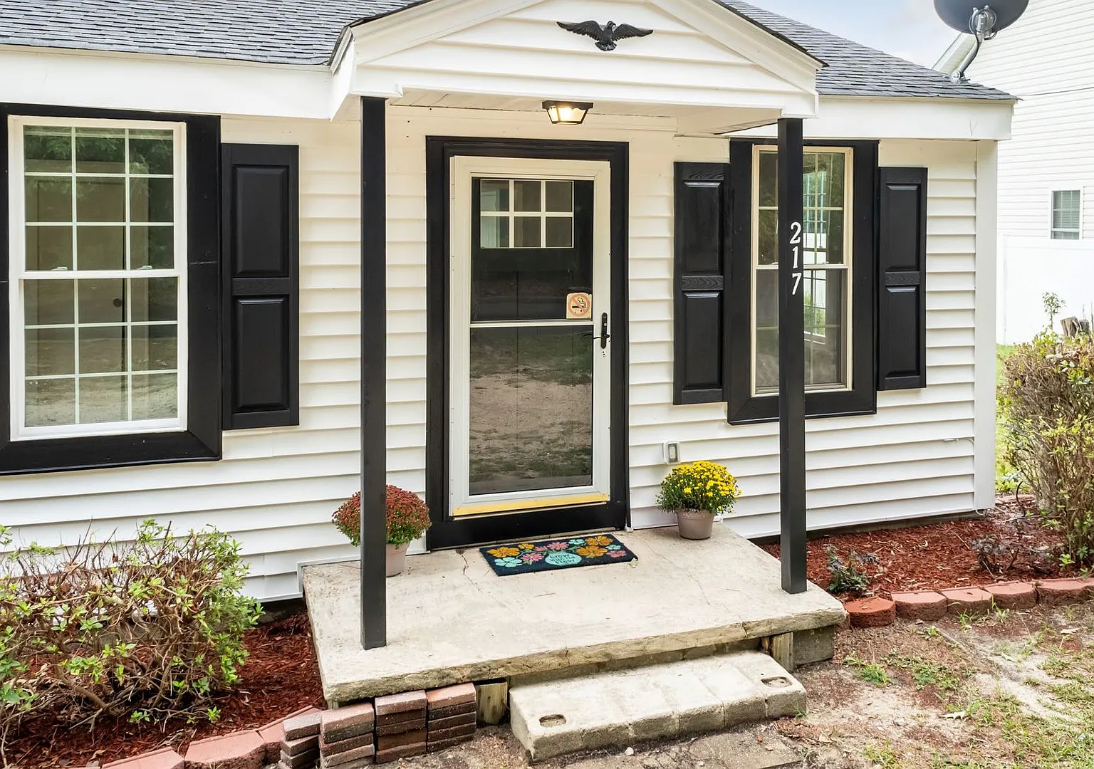 Updated Three Bedroom Home with Detached Garage! — Photo 3