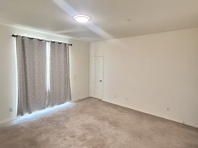 28822 Horsetail Cir — Photo 13