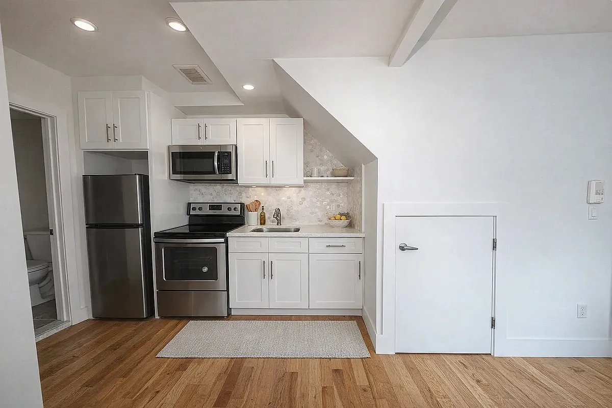 Building Photo - 306 Park Ave #2A