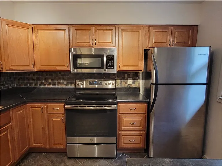 611 Broadhead Ave — Photo 30