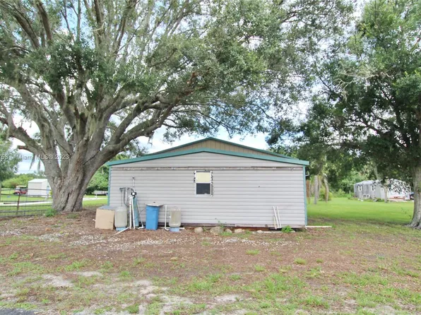 1148 Pylant Dr, Moore Haven, FL 33471