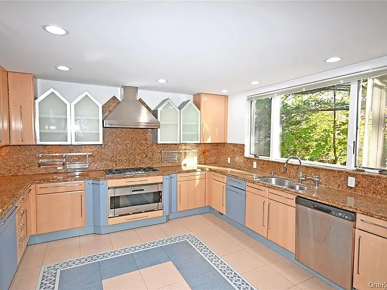 24 Warwick Rd — Photo 10