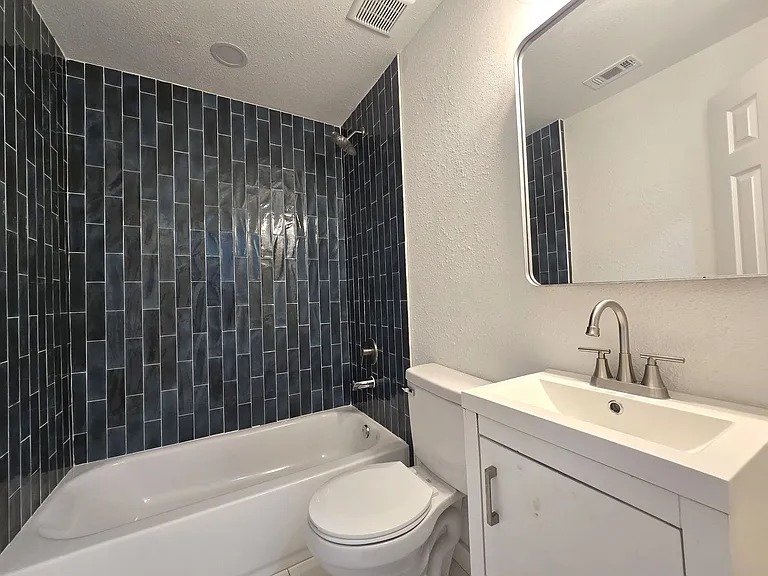 202 Marston Ave — Photo 21