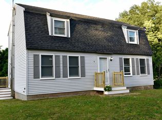 6 Valley St, Derry, NH 03038