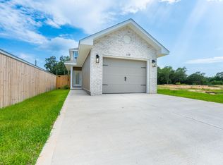 110 2nd Ave, Shalimar, FL 32579