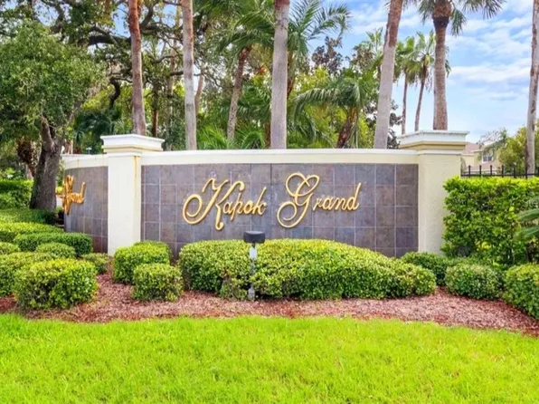 11246 KAPOK GRAND CIRCLE, MADEIRA BEACH, FL 33708