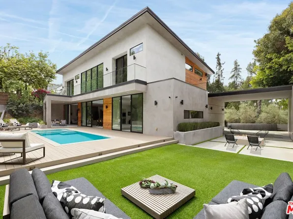 2814 Roscomare Rd, Los Angeles, CA 90077
