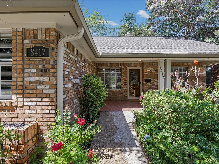 8417 Cornerwood Dr — Photo 5