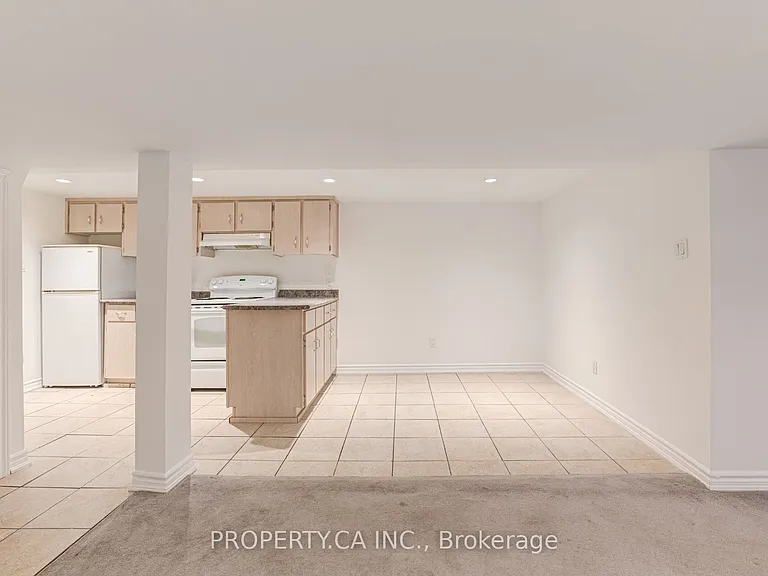 115 Emerson Ave #BASEMENT — Photo 11