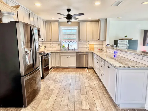 7552 Rhine Dr, Huntington Beach, CA 92647