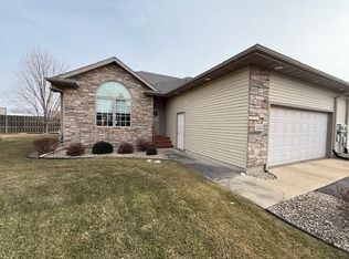 1328 N 10th St, Lake City, MN 55041