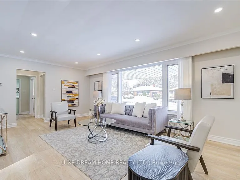 834 Law St — Photo 5
