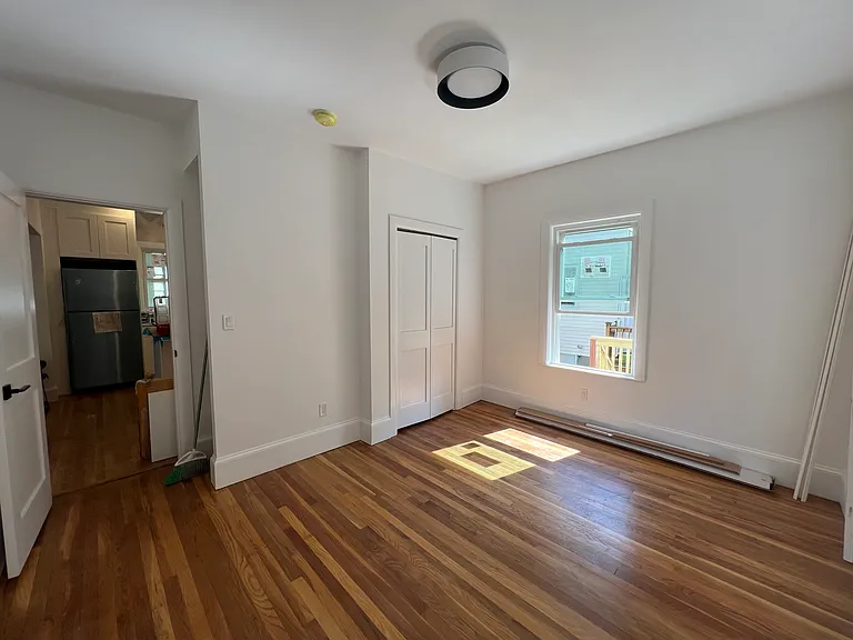 55 Lowell St #R1 — Photo 10