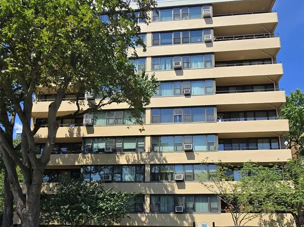 10-24 166th St #5D, Beechhurst, NY 11357