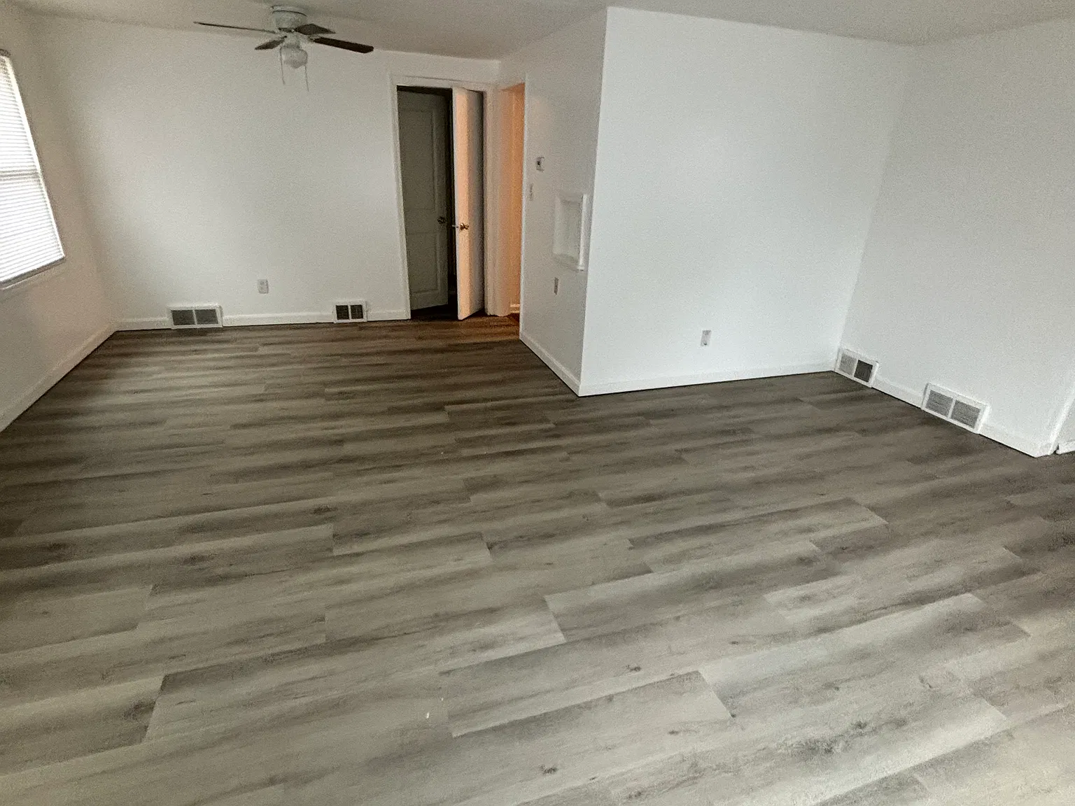 2 bed, 950 sqft, $1,250 — Photo 3