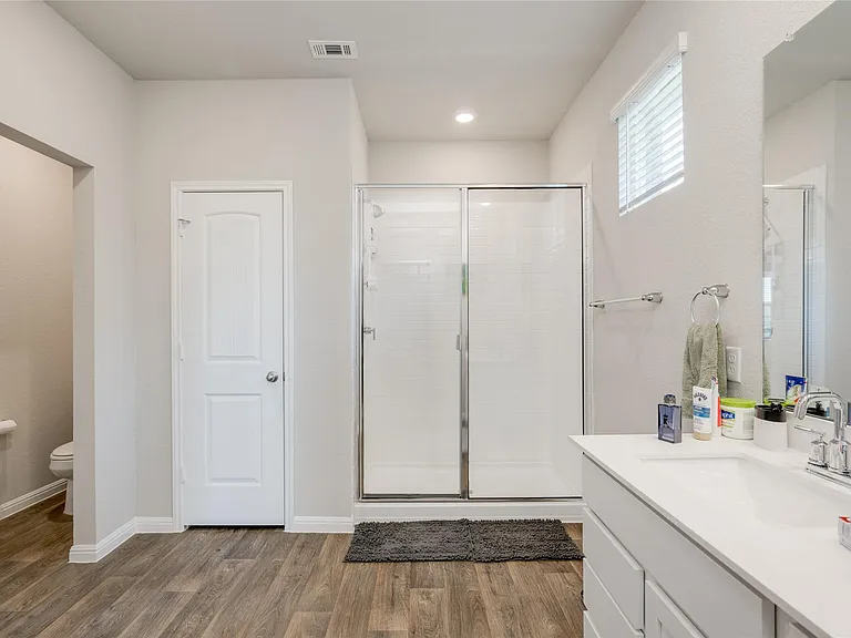 102 Rainmaker Cv — Photo 17