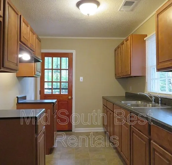 3454 Radford Rd — Photo 3
