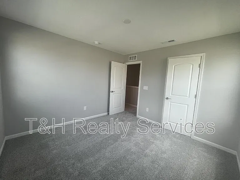 13111 Himalaya Cir — Photo 25