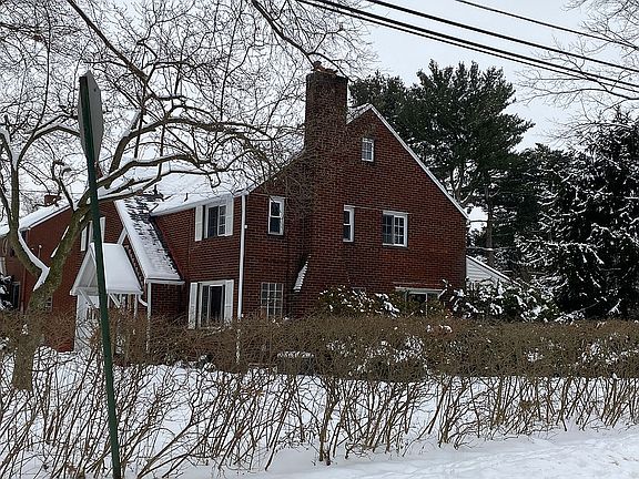 3rd image of 2500 Gaywood Dr