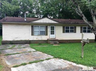 3807 Ridgecrest Cir SW, Huntsville, AL 35805