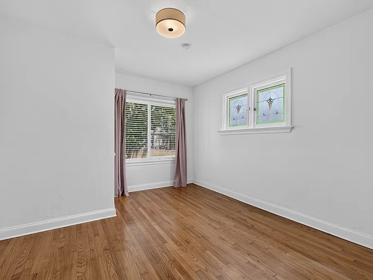 109 Handlan Ct — Photo 12