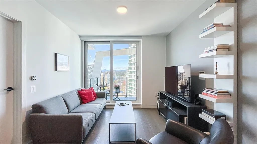 2 bed, 725 sqft, $3,750 — Photo 2