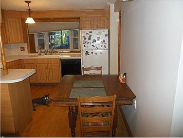 1st image of 373 Hoyt St APT 1