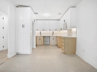376 Vernon Ave #3A, Brooklyn, NY 11206