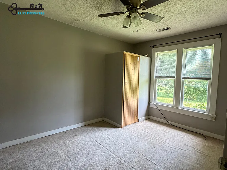 141 Jasper St — Photo 8