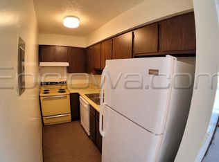 20 N 10th Ave. Hiawatha - Parklawn Apts, Hiawatha, IA 52233