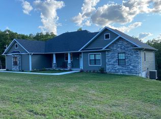 631 Spruce Ln, Sunrise Beach, MO 65079