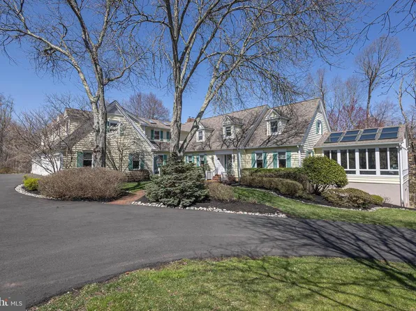 1045 Washington Crossing Rd, Newtown, PA 18940