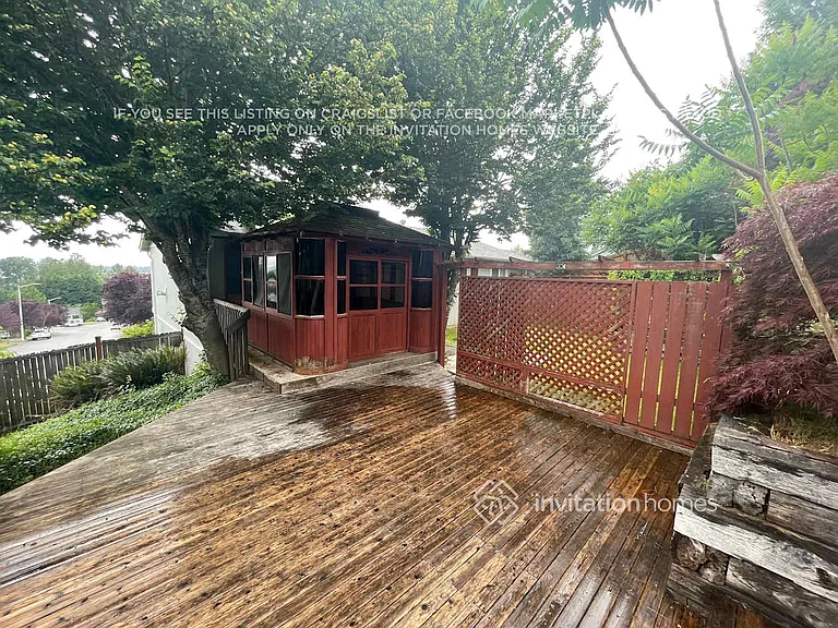 17617 Upland Dr — Photo 22