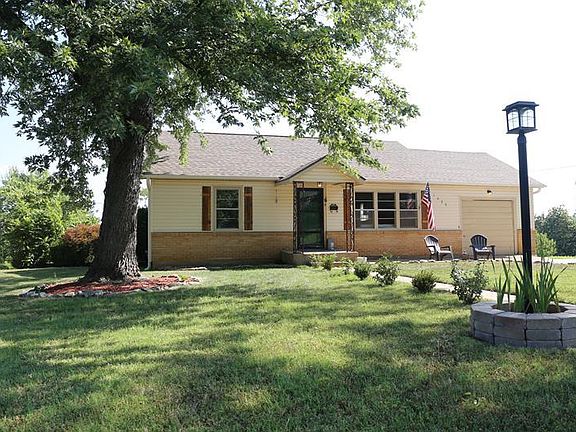 4th image of 1029 Nichols Dr