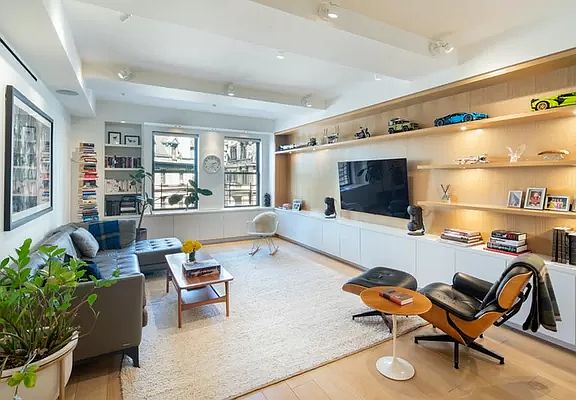 2nd image of 322 W 72nd St #5B