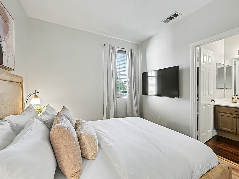 24731 Valleywalk St #6 — Photo 29