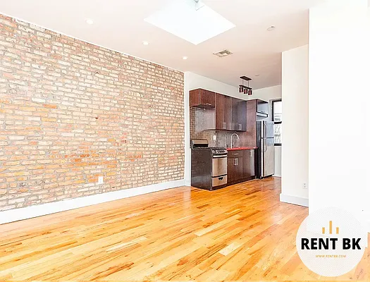 Rented by RENTBK LLC | media 4